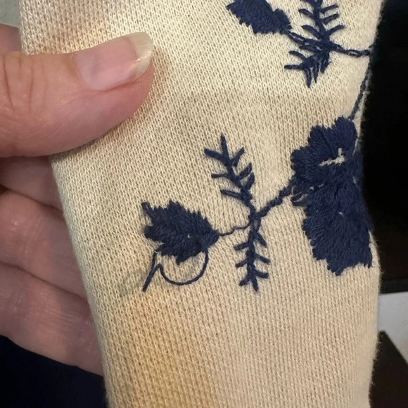 Beautiful Vintage blue knit dress with belt and a coordinating jacket. - Picture 9 of 10